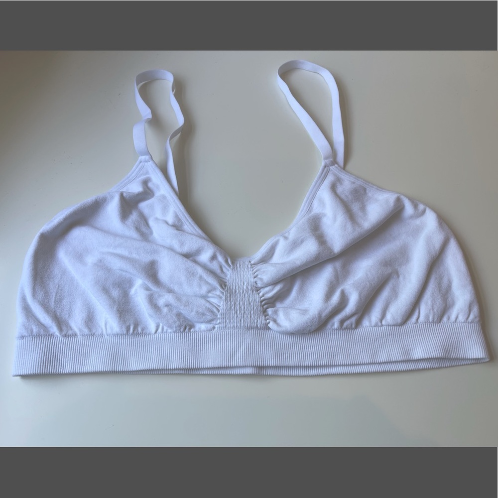 Hudson Convertible Seamless Bralette in White